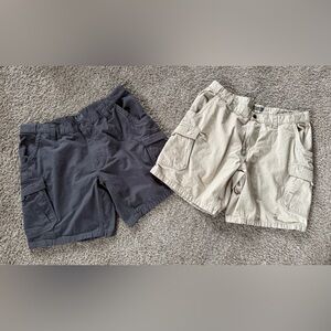 Guide Gear Adjustable Waist Cargo Shorts Men Size 44 Gray/khaki 2 Pair